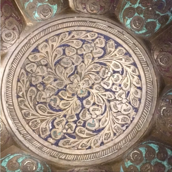 Harilela’s of India hand carved brass scalloped decorative bowl - Picture 2 of 6